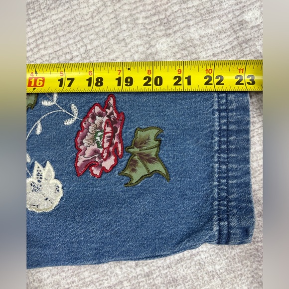 Denim & Co Embroidered Blue Jacket Floral Patch Women’s L Button Front Artsy - Picture 7 of 11